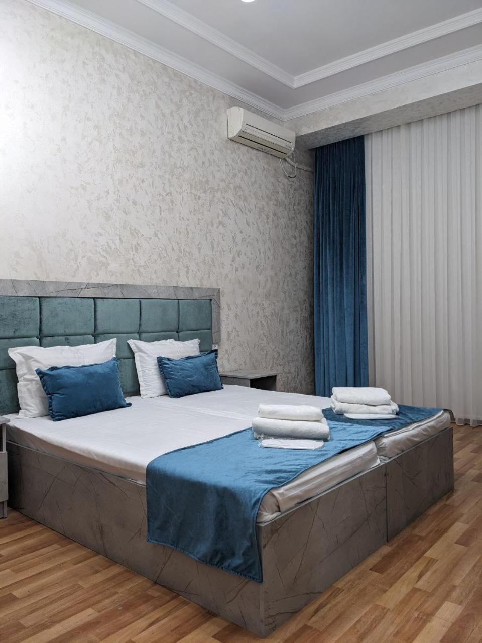 Art Inn Hotel Tasjkent Buitenkant foto