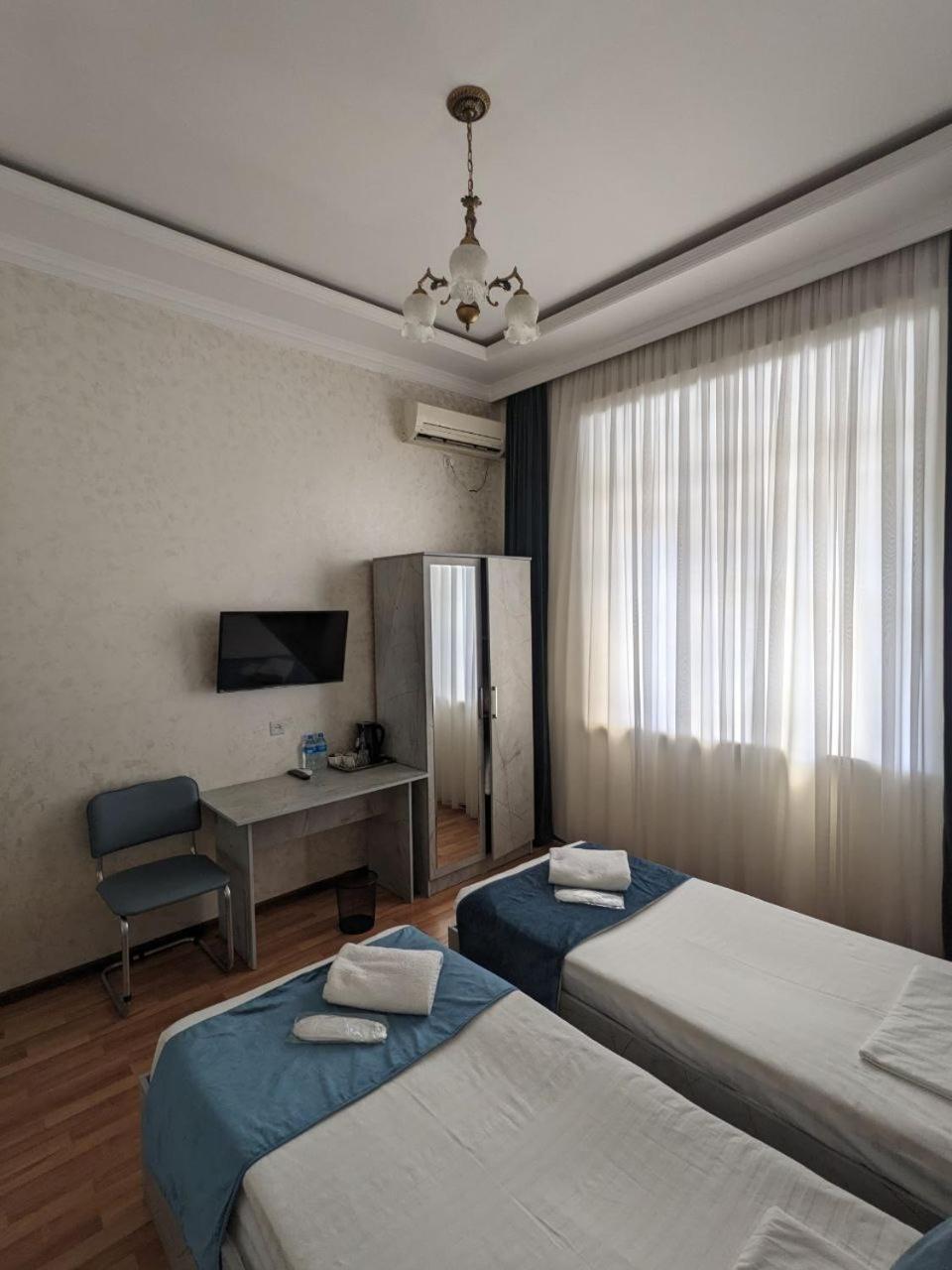 Art Inn Hotel Tasjkent Buitenkant foto